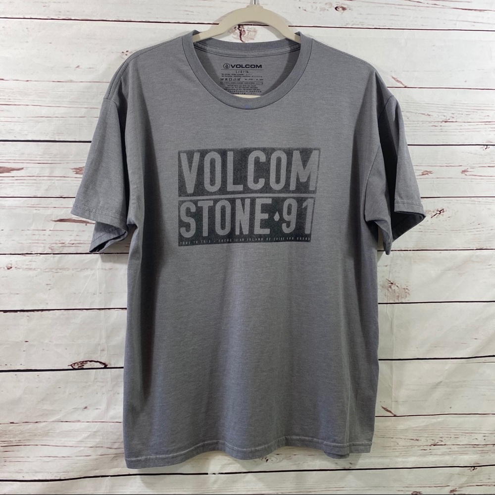 Men’s Volcom  t-shirt